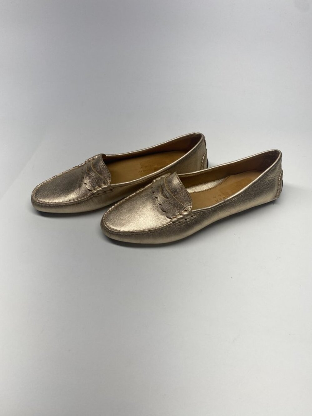 Patricia Green Womens Janet Gold Scalloped Penny Loafer Shoe Sz 8.5